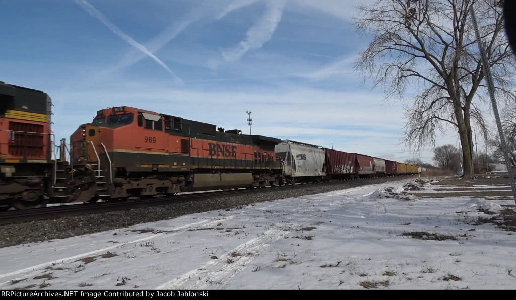 Five Engines On 33G
